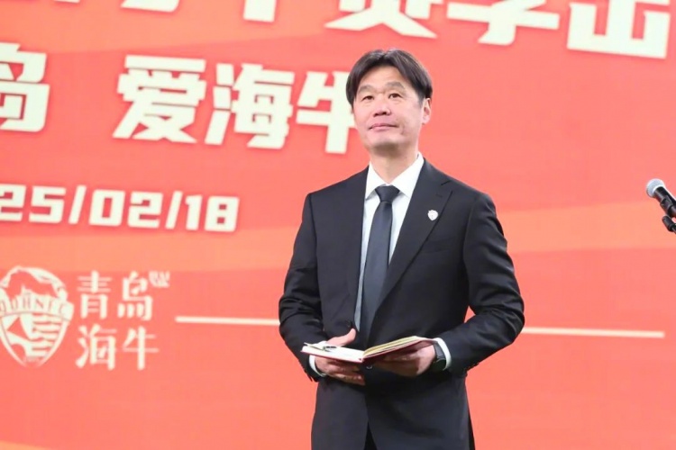  多名媒體人士點(diǎn)評(píng)海牛：引援老中青都有，就看李霄鵬的捏合能力了