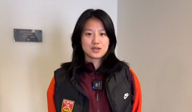  汪琳琳：范迪克是我的偶像和目標(biāo)，希望變成他那樣全面的中后衛(wèi)