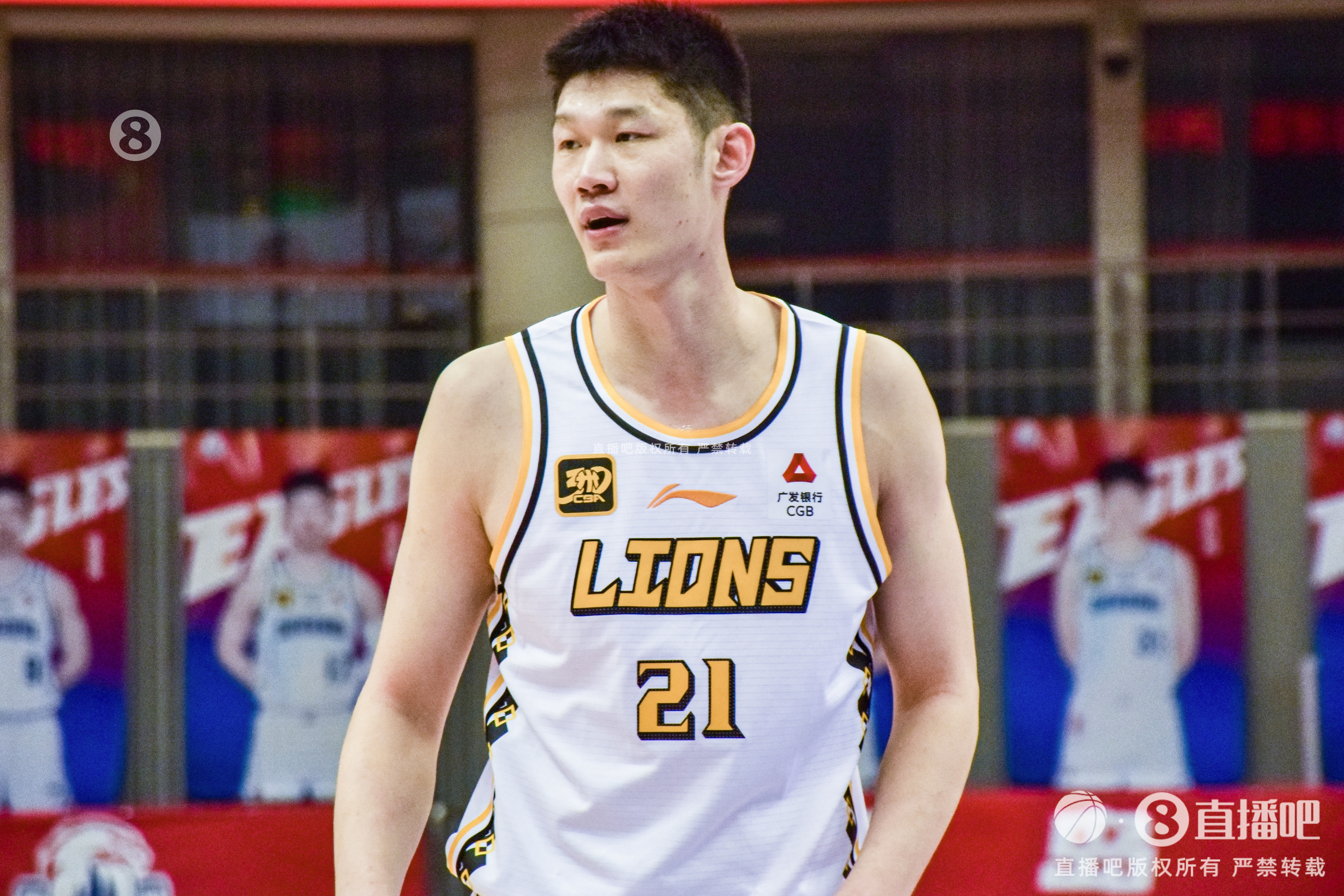  15僅中4！孔德昕：孫銘徽傷缺 胡金秋打出了生涯最低效一戰(zhàn)