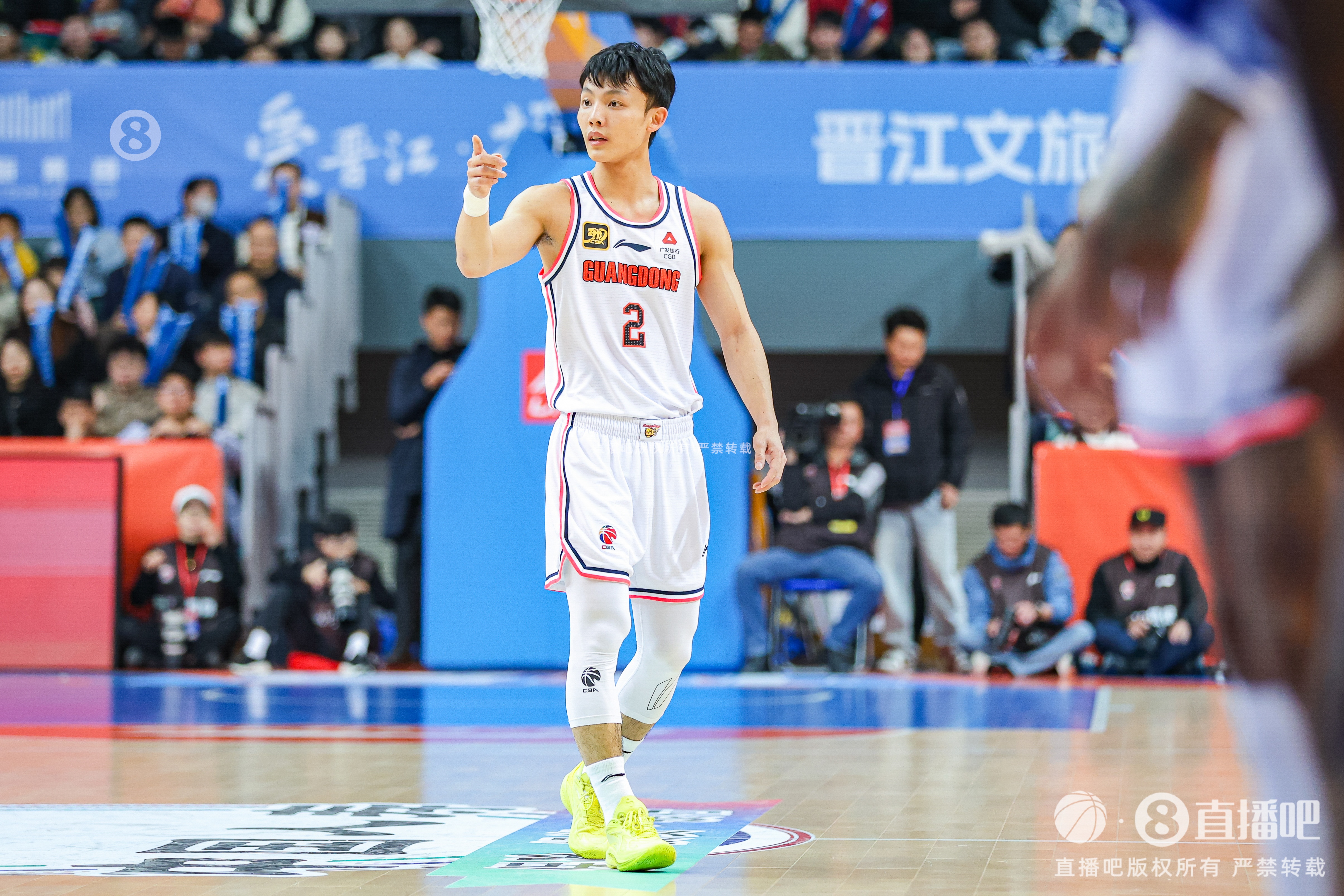  徐杰：身高不是打籃球的唯一標(biāo)準(zhǔn) 努力、勤奮、自律也是天賦