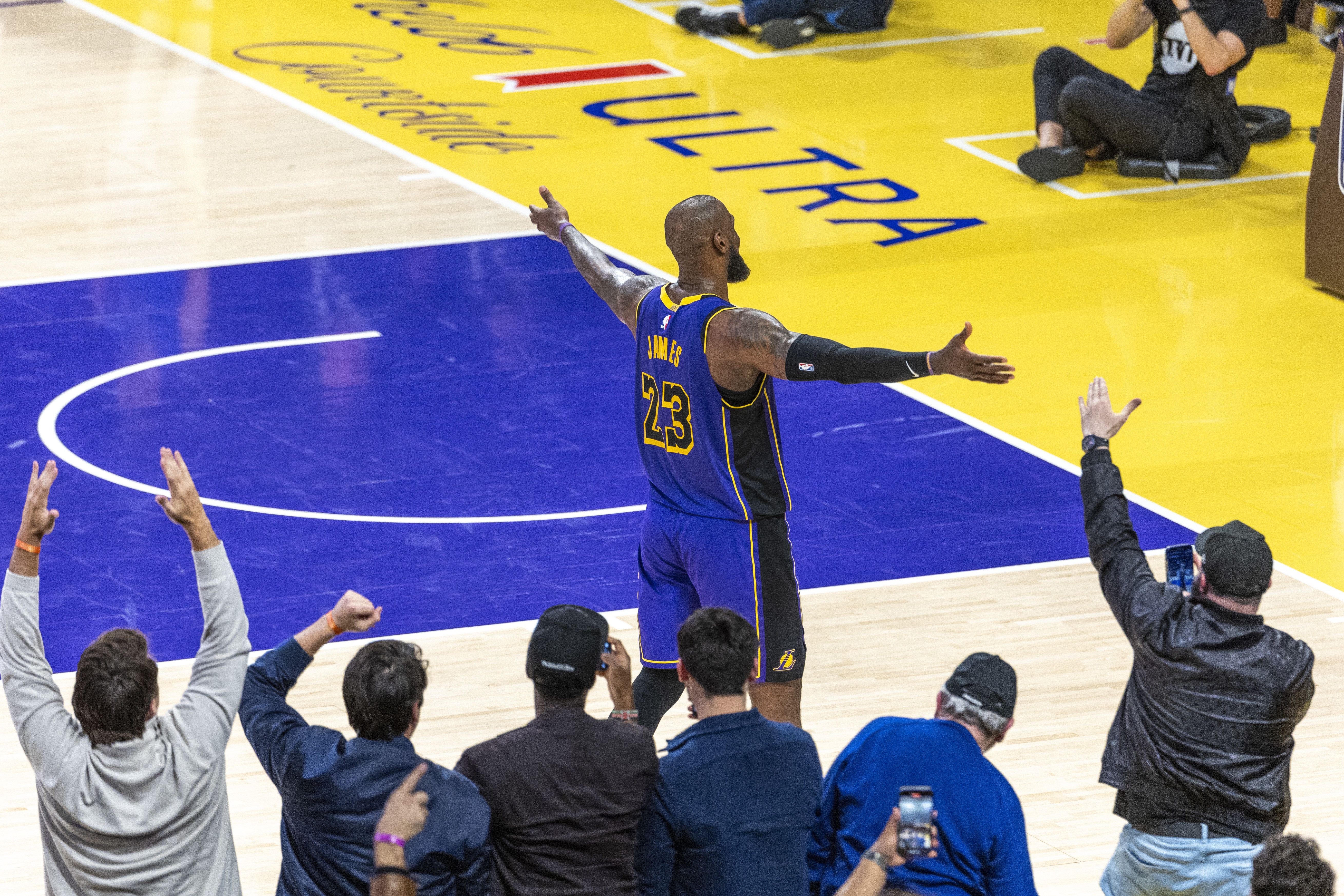  分析NBA目前的輿論環(huán)境：詹姆斯之后 聯(lián)盟門面成了一個燙手山芋？