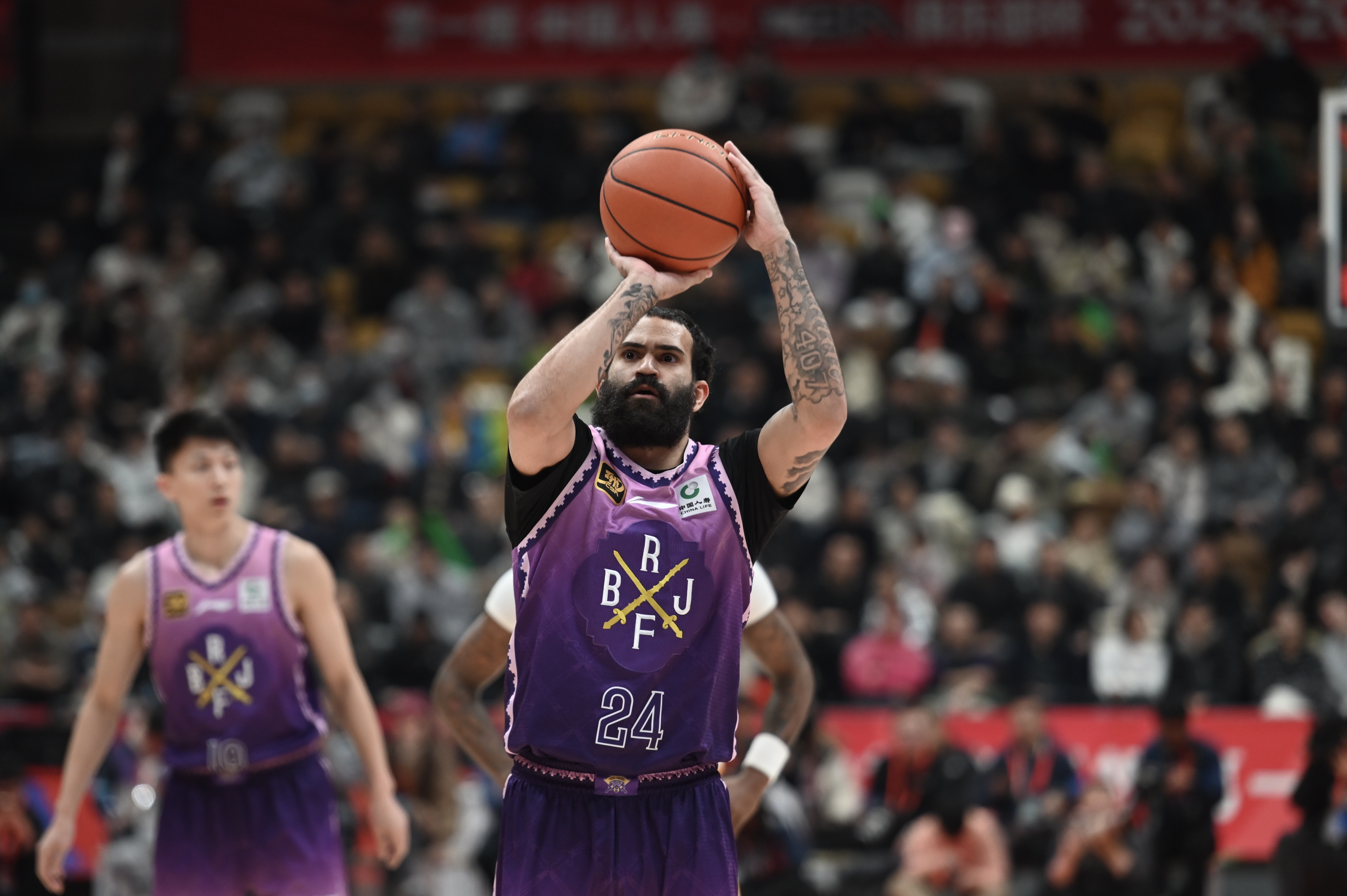 攻筐效率真不錯！里勒半場11中7&5罰全中轟下全隊(duì)最高的19分